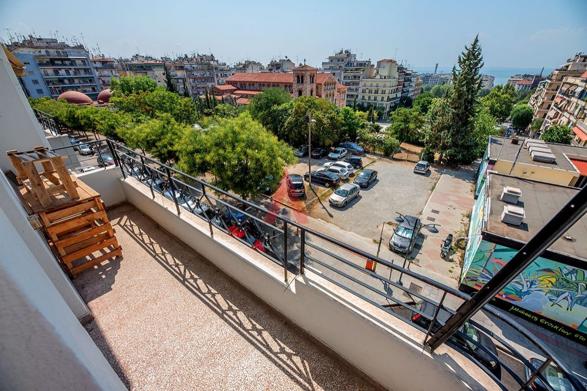 For sale 3rd floor Apartment 90sqm Kassandros Center Thessaloniki 