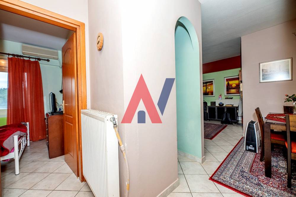 Продавам 4-ти етаж Апартамент 95кв.м. Perea Thessaloniki 