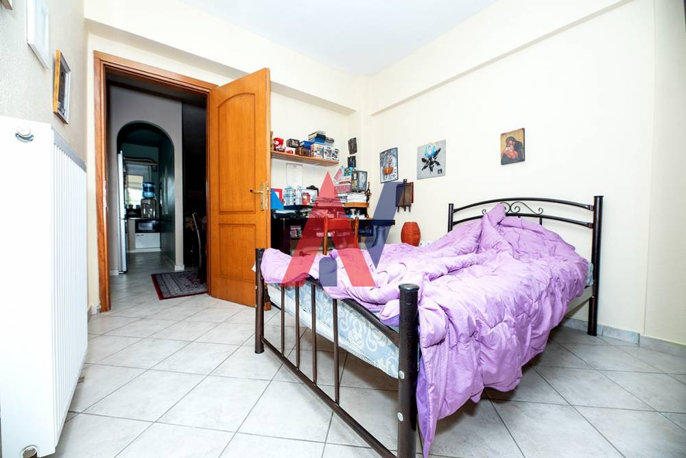 Продавам 4-ти етаж Апартамент 95кв.м. Perea Thessaloniki 