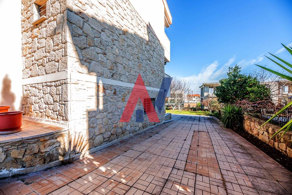 For sale 3 level Maisonette 178sqm Kallithea Halkidiki 