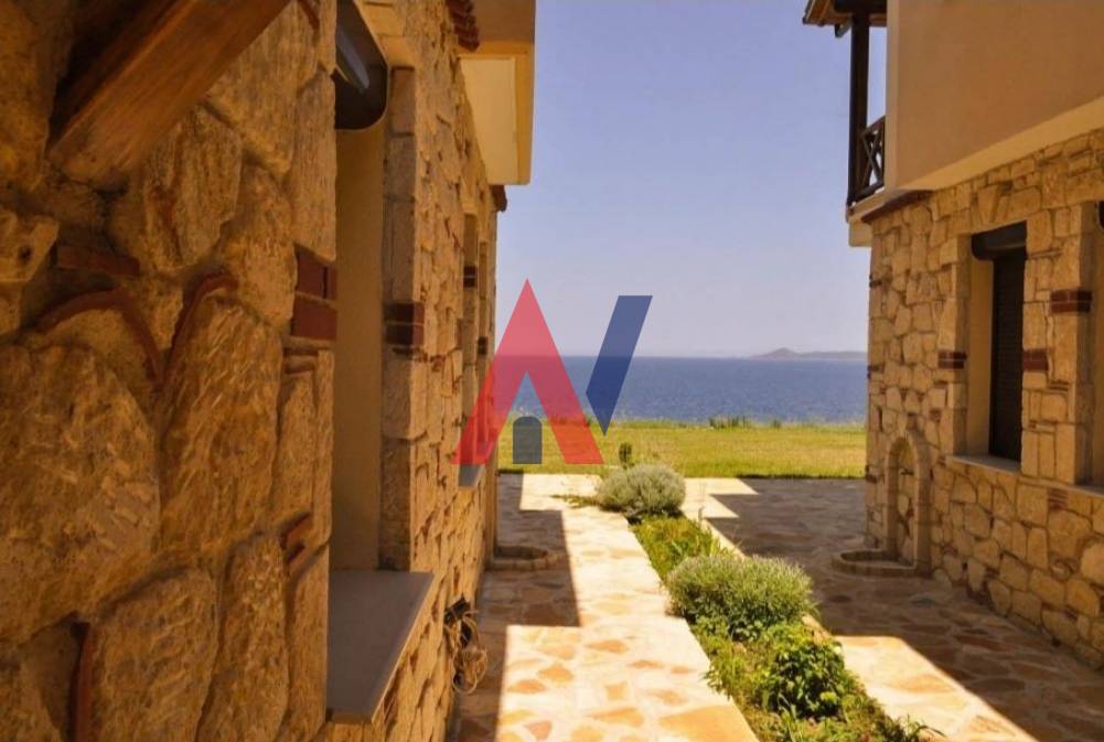 For sale 1st floor Maisonette 130sqm Nea Roda Halkidiki 