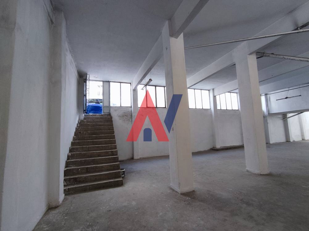 Warehouse for sale 430 sq.m. Living in Thessaloniki 