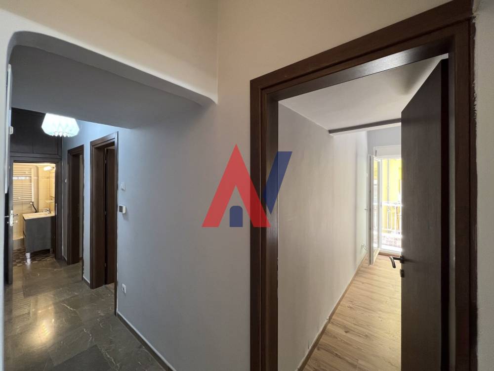 For sale 2nd floor Apartment 95sqm Panagia Achiropoiitou Center Thessaloniki 