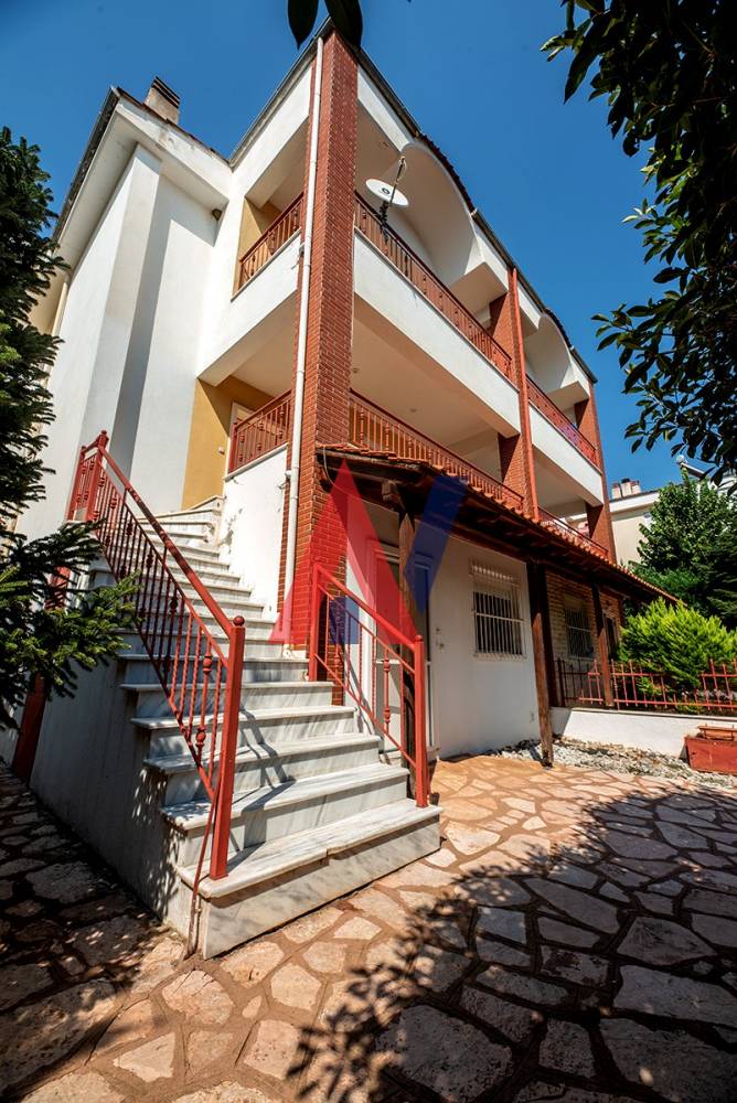 For sale 3 levels Maisonette 165sqm Pefka Thessaloniki 