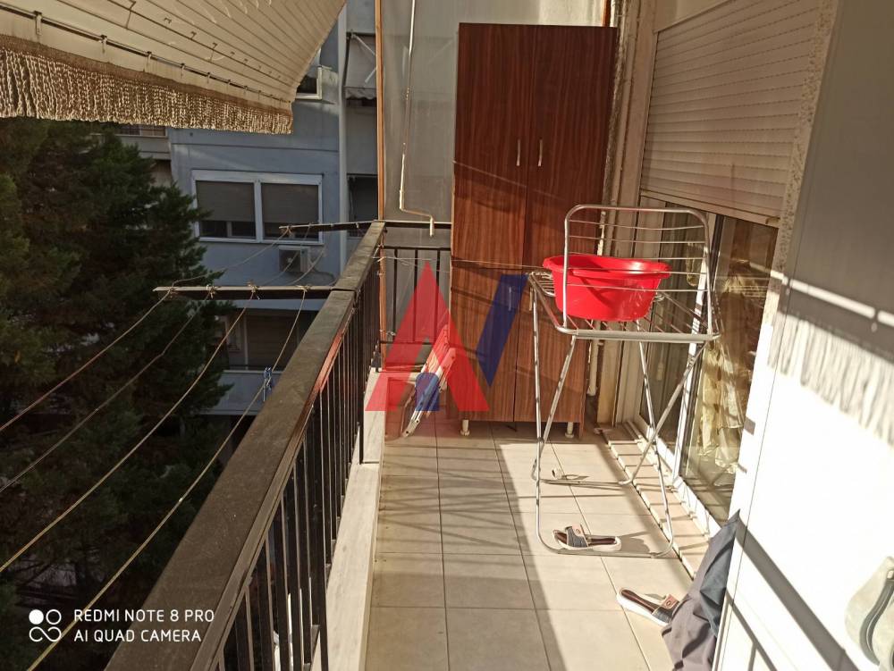 Продавам апартамент на 3-ти етаж 100кв.м. Voulgari Източен Солун 