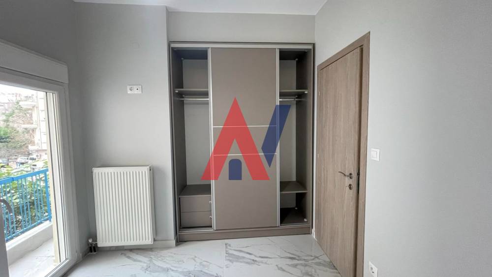 Продава 4-ти етаж Студио 39 кв.м., Delphin Martiou, Солун 