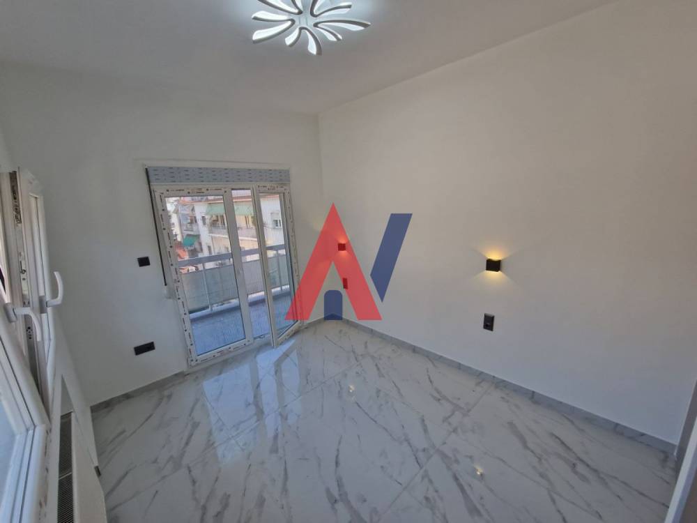 For sale 4th floor Apartment 68sqm Hippocrates Center Thessaloniki 