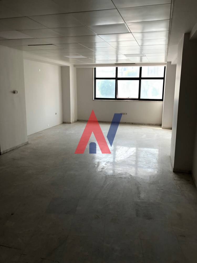 For sale 1st floor Office 83sqm Vardaris Center Thessaloniki 