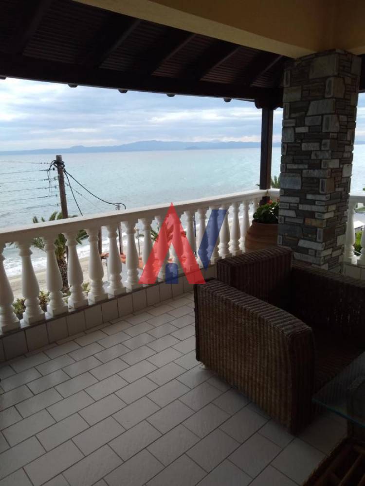 For sale 2 level Hotel 850sqm Polychrono Halkidiki 