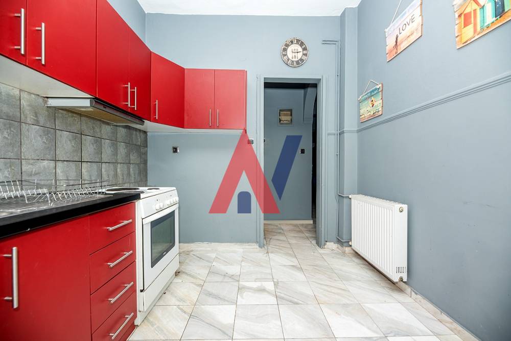 Продавам 3-ти етаж Апартамент 57кв.м Мартио Солун 