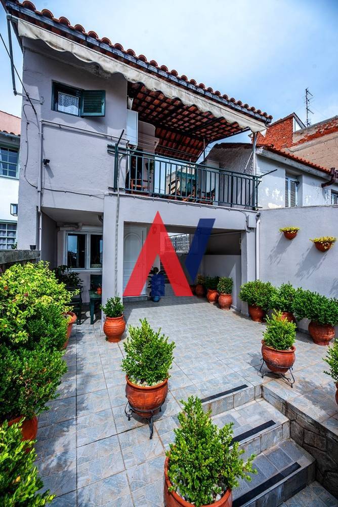 For sale 2 level Detached House 110 sq.m. Upper Town Thessaloniki 