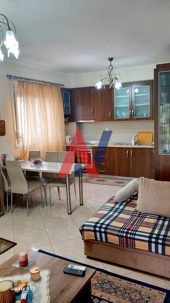 За продажба Самостоятелна къща на 2 нива 100кв.м Мелисохори Перихора Солун 