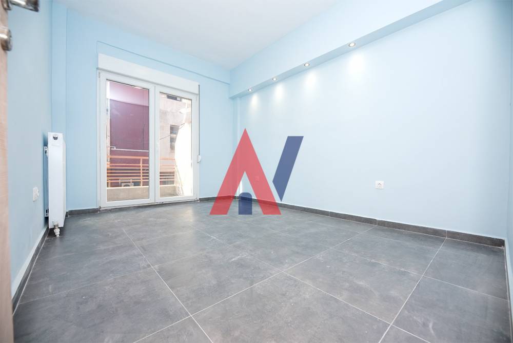 For sale 1st floor Studio 44 sqm Botsari Thessaloniki 