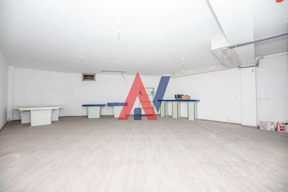 For rent 4 levels Shop 240 sq m Lagada Stavroupoli Thessaloniki 