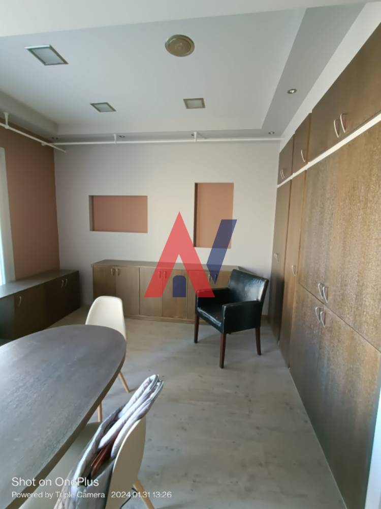 For sale, 2nd floor Office 65 sq.m. Antigonidon Square, Center Thessaloniki 