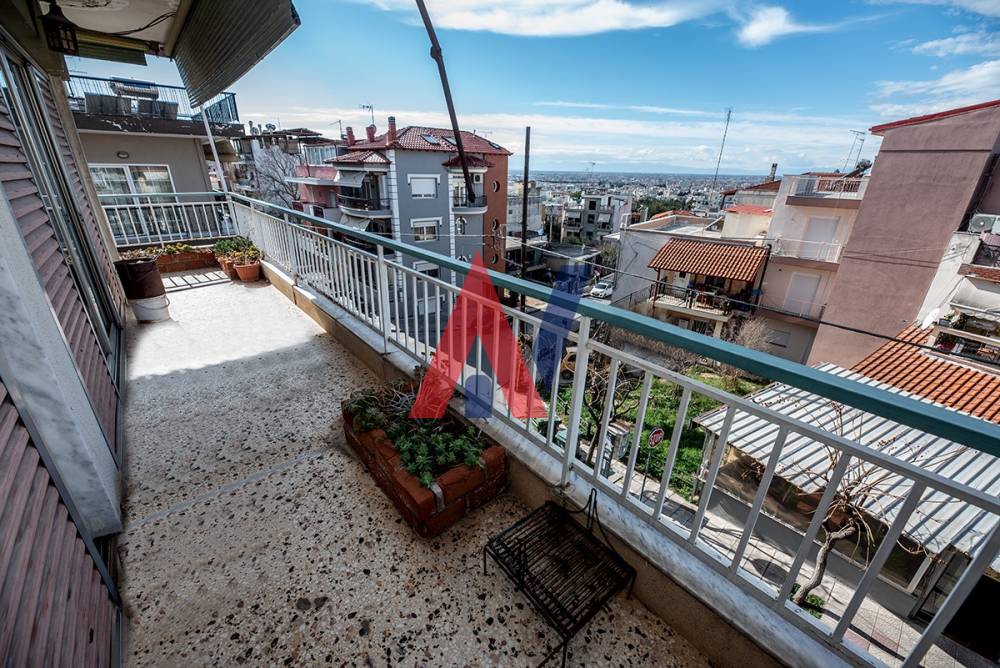 For sale 3rd floor Apartment 108sqm Polichni Thessaloniki 