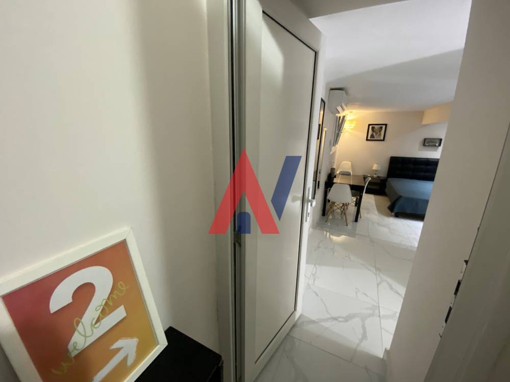 For sale semi-basement Apartment 70sqm Center Thessaloniki 