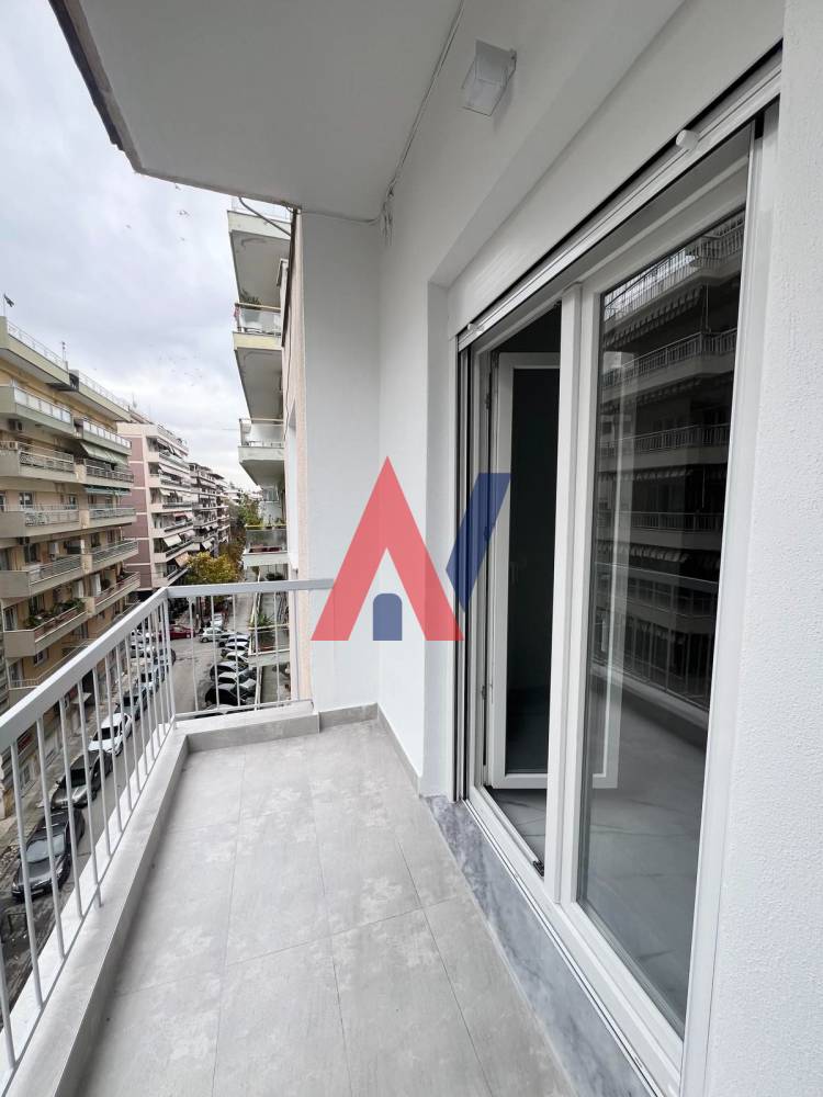 For sale 4th floor Apartment 55sqm Analipsi Center Thessaloniki 