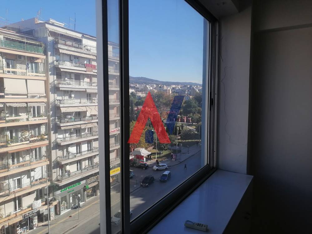 For sale 5th floor Office 60 sqm Center of Thessaloniki 