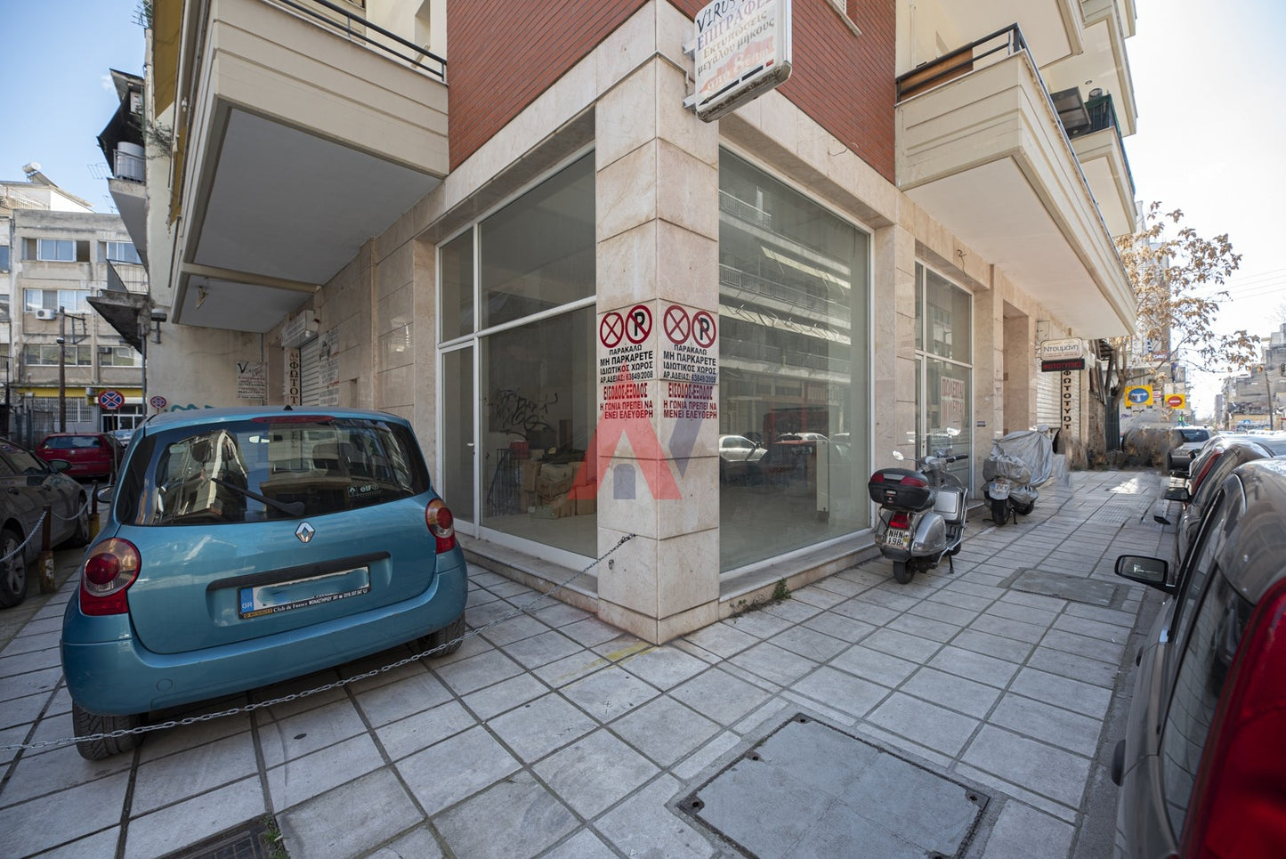 Shop for sale, 142 sq m, Vardari Center, Thessaloniki