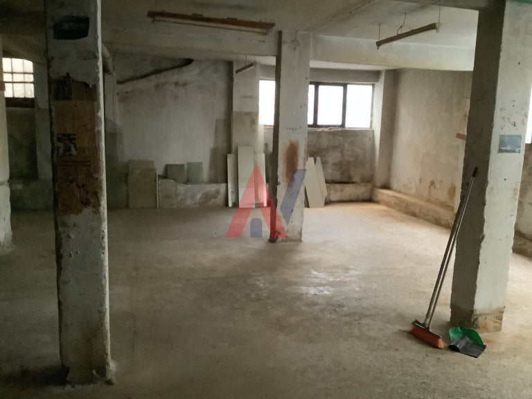 For sale semi-basement Shop 160sqm Kato Toumpa Thessaloniki