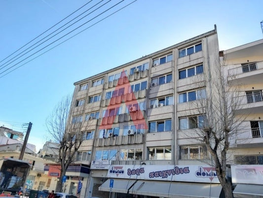 Продавам търговска сграда на 3 нива 900кв.м. Килкис Северна Гърция 